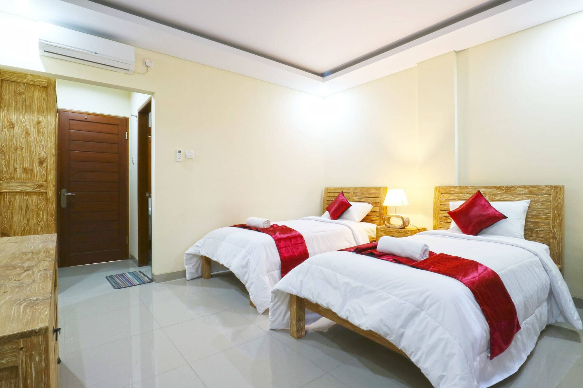 Lotus Bali Guest House Canggu Exteriör bild