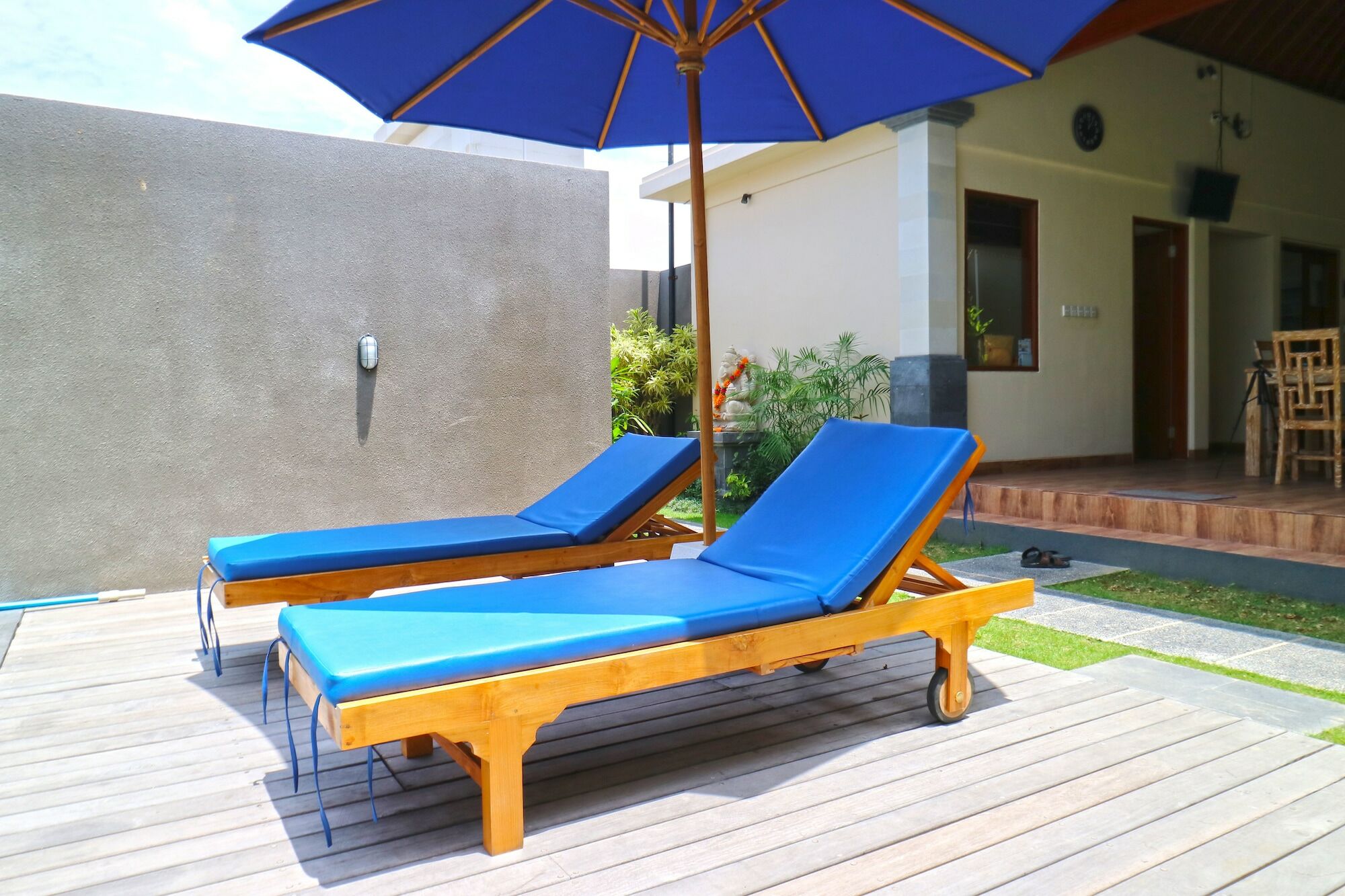 Lotus Bali Guest House Canggu Exteriör bild